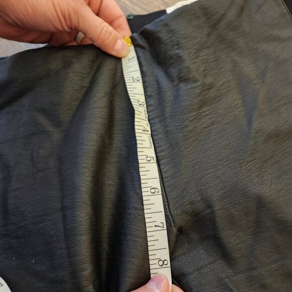 J. Crew The GiGi Pant Faux Leather Gigi fitted Size 4 - Picture 3 of 5